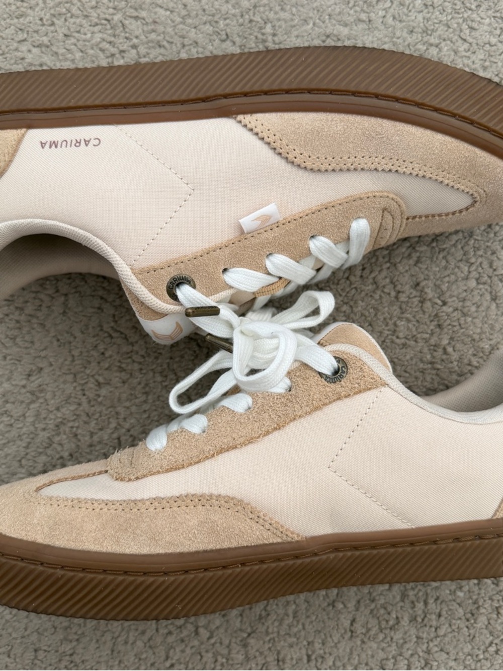 Cariuma sneakers